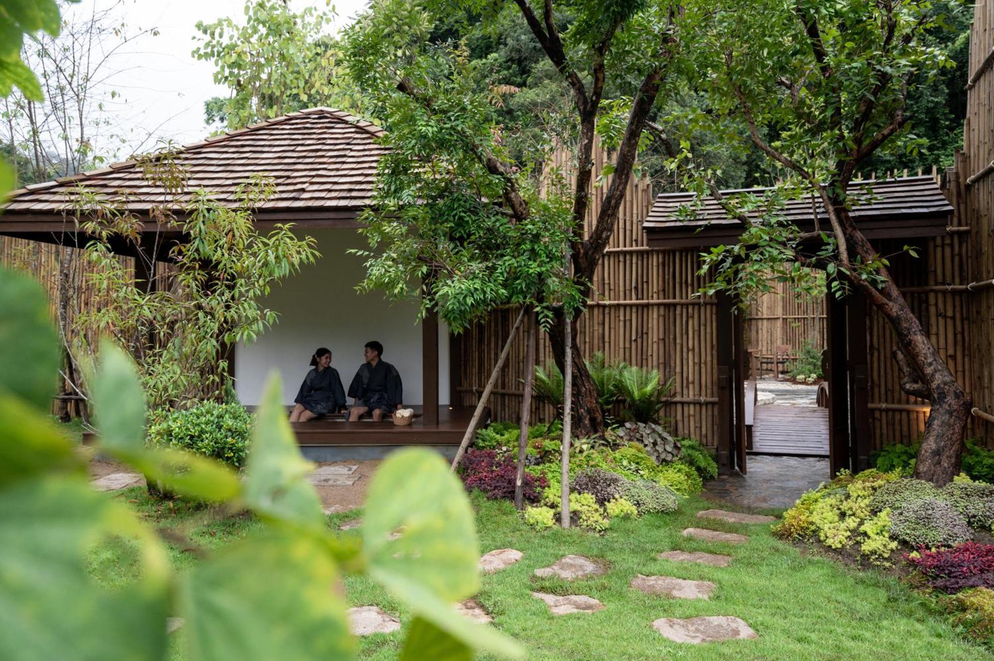 Onsen At Moncham Hotel Mae Rim Exterior photo