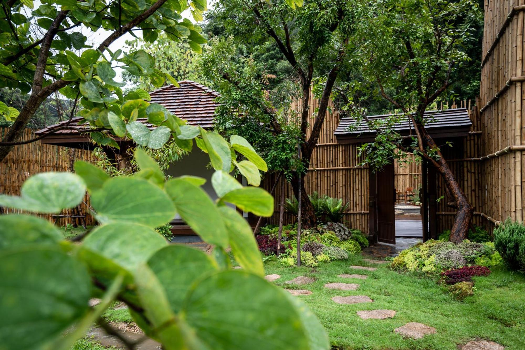 Onsen At Moncham Hotel Mae Rim Exterior photo