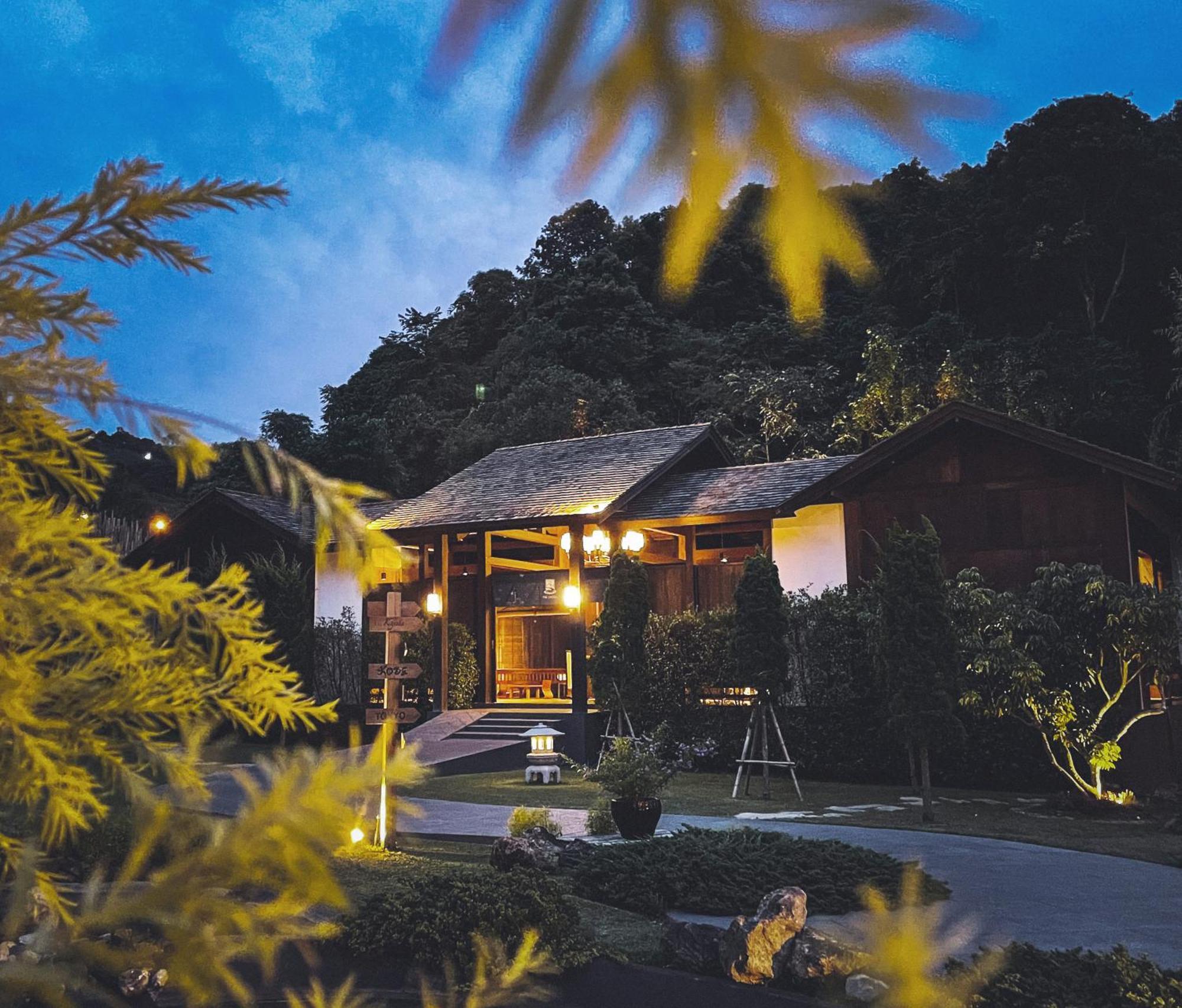 Onsen At Moncham Hotel Mae Rim Exterior photo